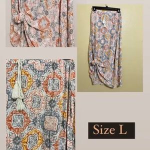 Skirt with different light colors